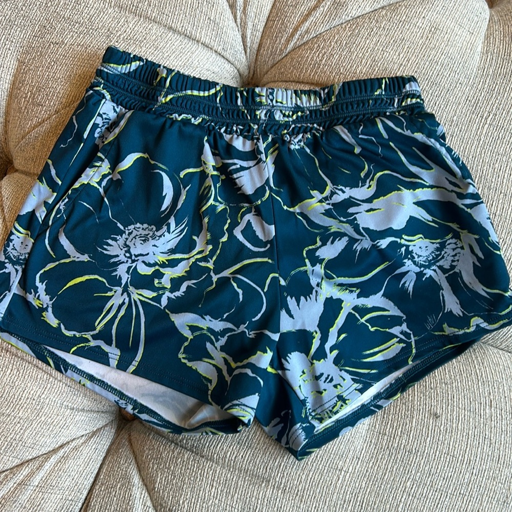 Zella girls athletic shorts